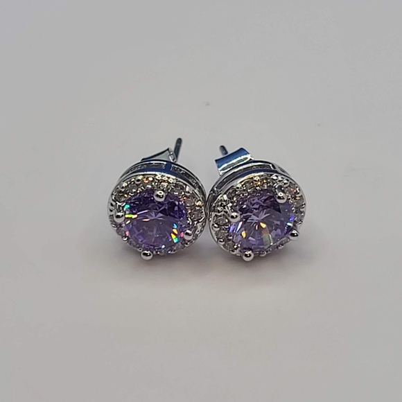 NWT Simulated Amethyst & Simulated Diamond Stud Earrings - Picture 1 of 8